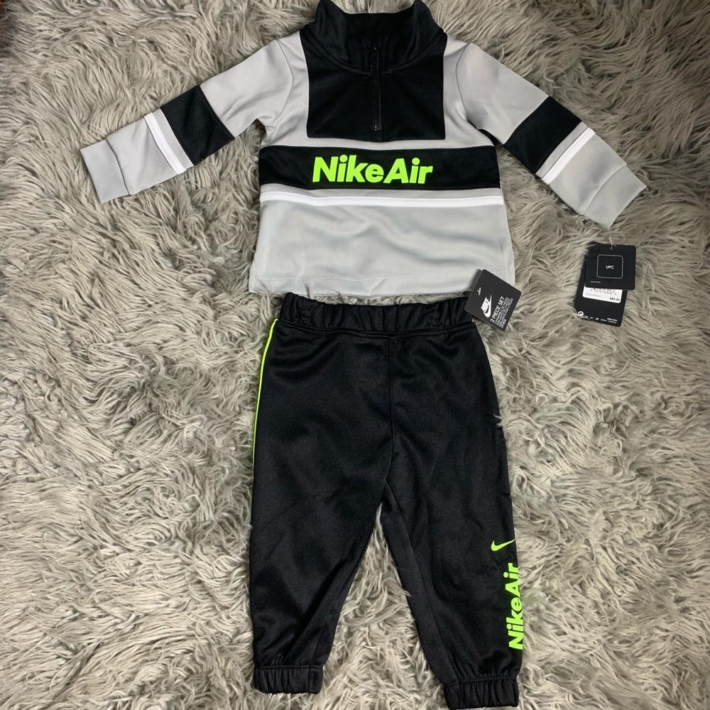Nike toddler set